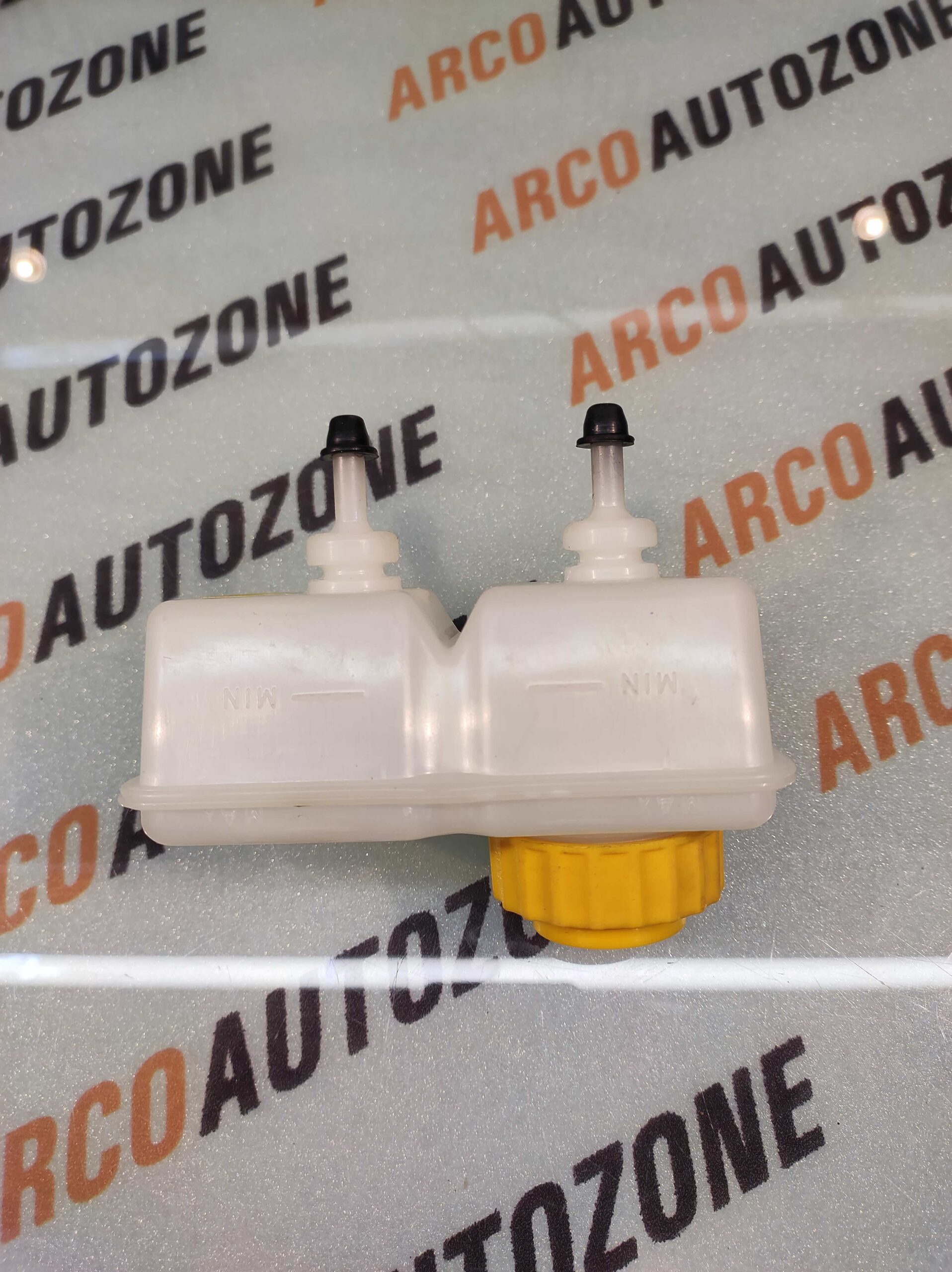 BRAKE OIL BOTTLE MAHINDRA JEEP MM540 TVS 29046129