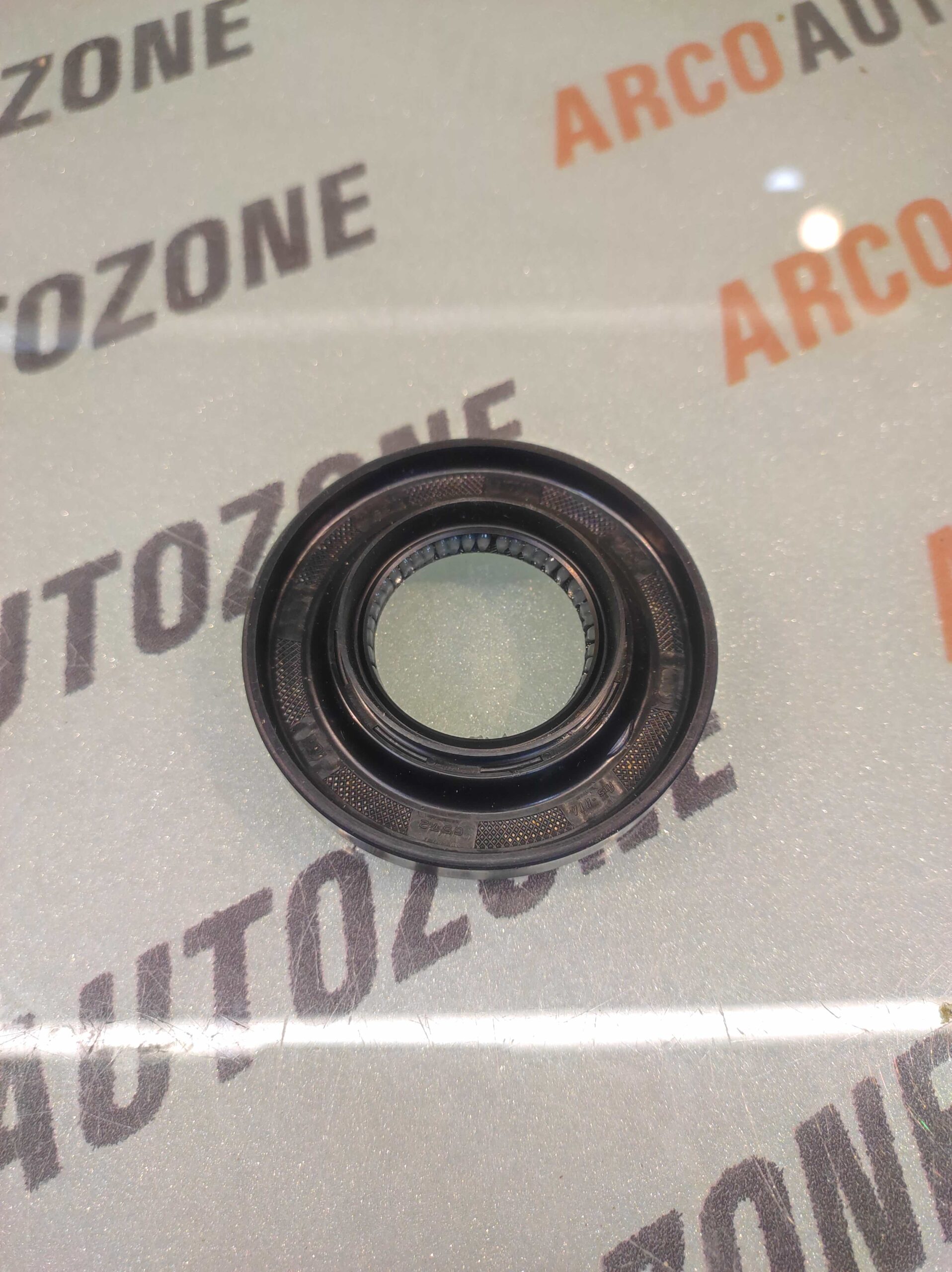 AXLE SEAL MARUTI CAR 800 T2 IND 09283M35032