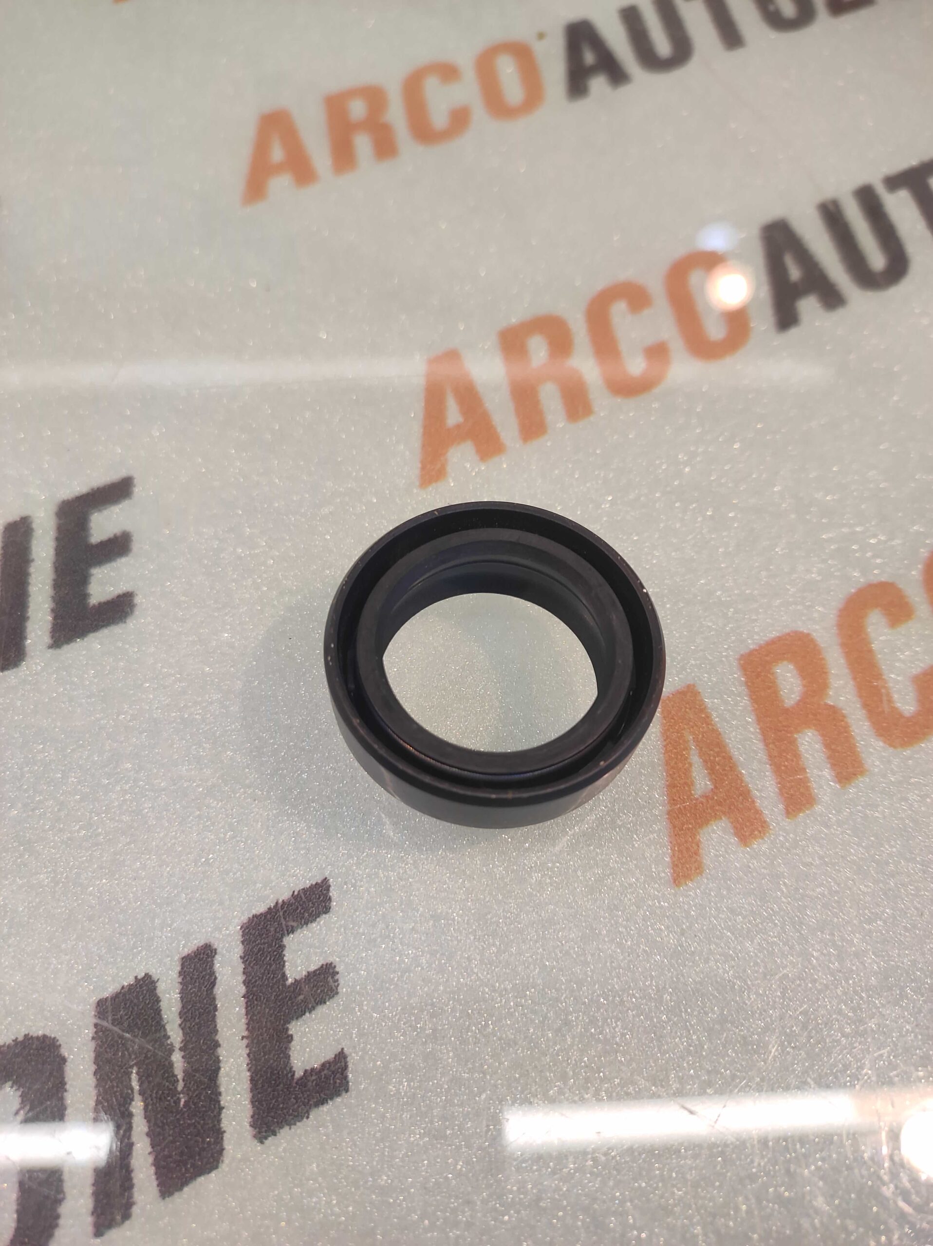 GEAR BOX SEAL VAN OMNI