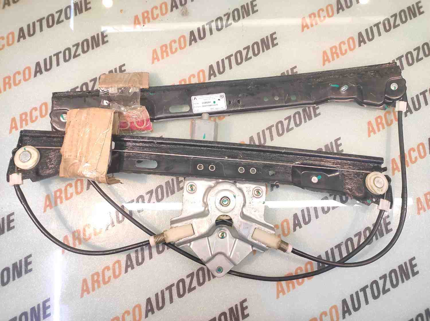 GLASS MACHINE HECTOR FRONT LEFT WITH MOTOR MG 23585281