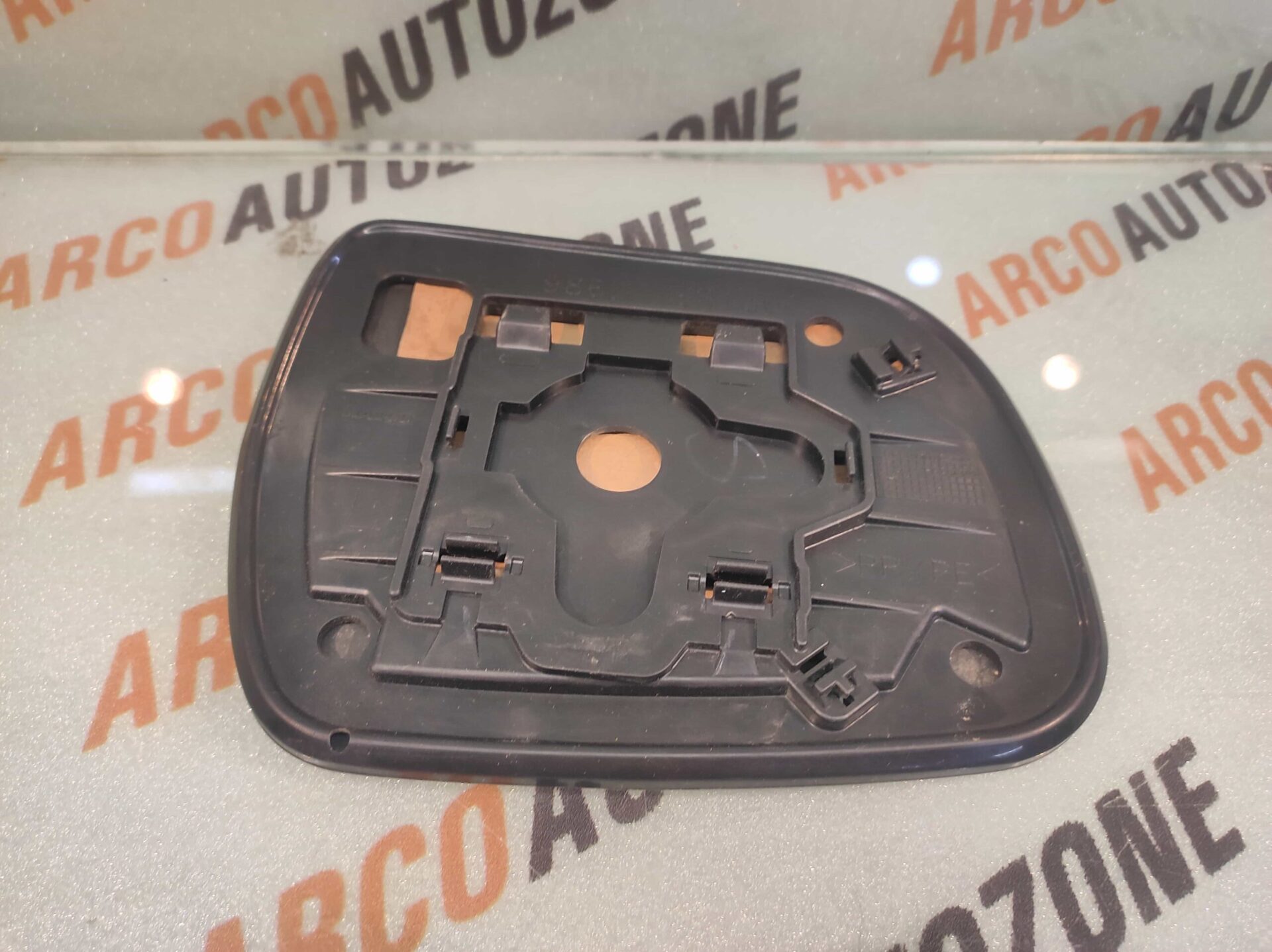 SUB MIRROR PLATE INNOVA FORTUNER 2ND GEN WITH INDICATOR TYT 879610K170