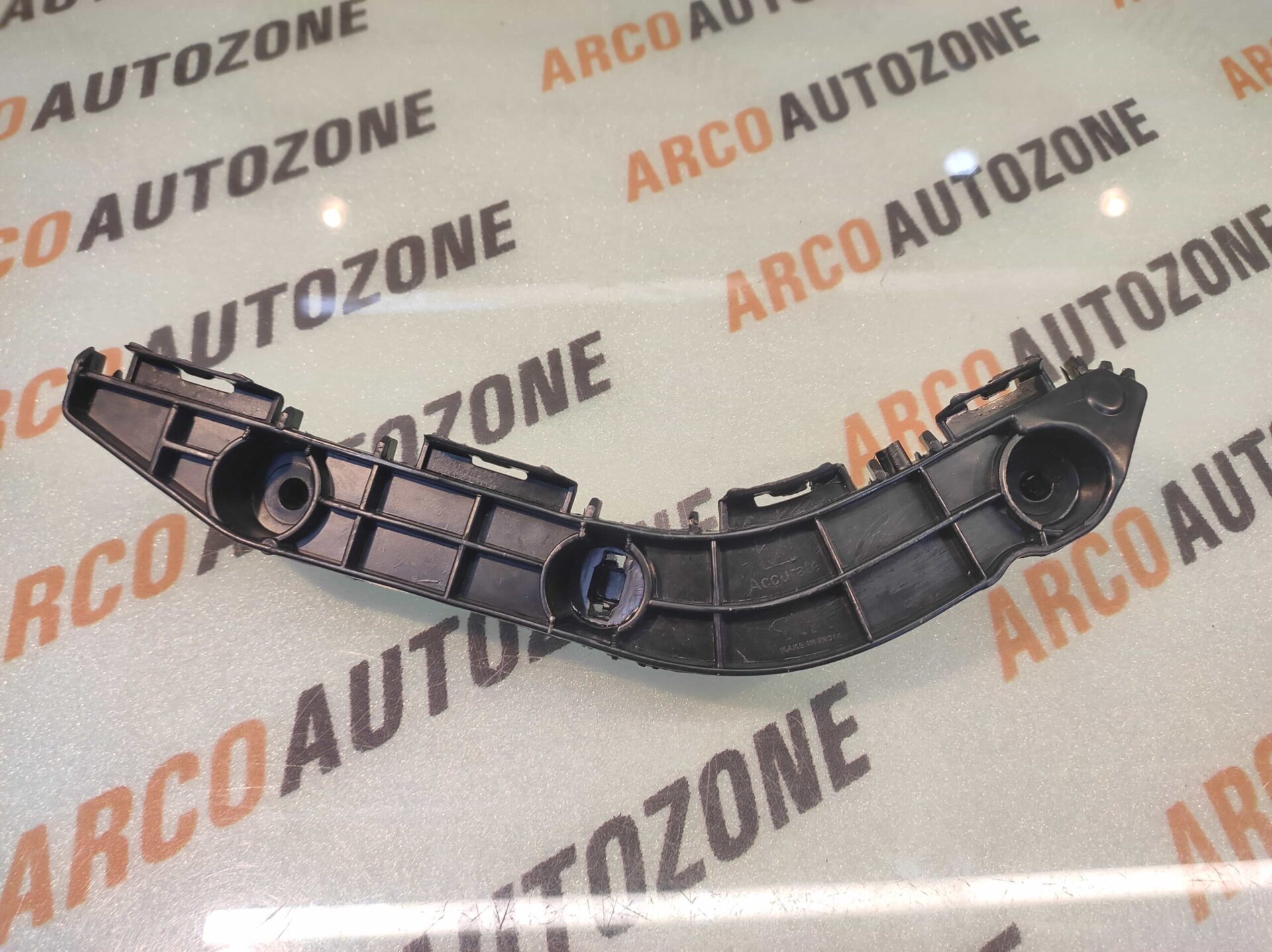 FRONT BUMPER BRACKET INNOVA T3 T4 RIGHT ACC TYD003123