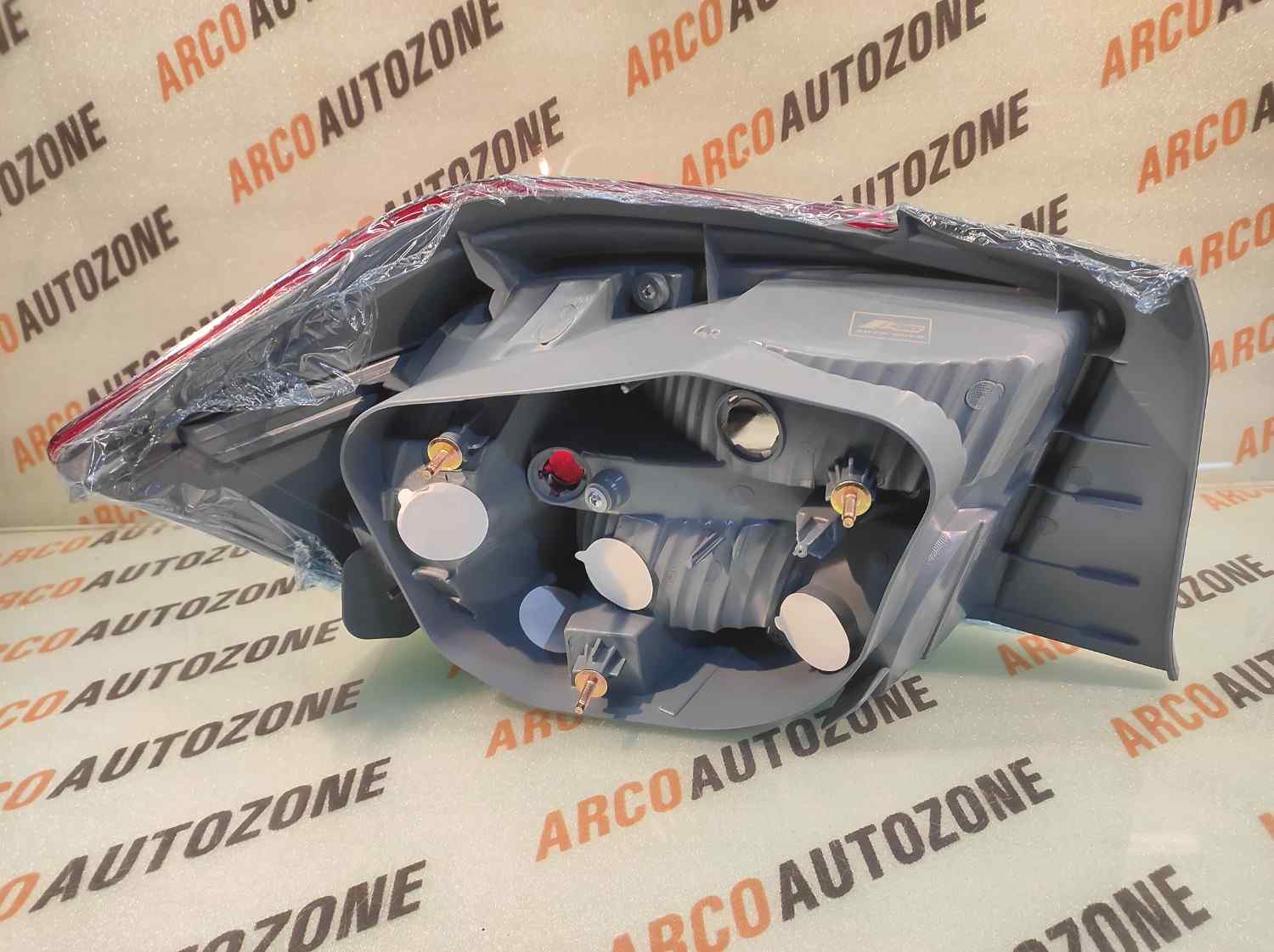 LIGHTING TAIL LIGHT CITY T6 RIGHT AUTO GOLD AG00467RH