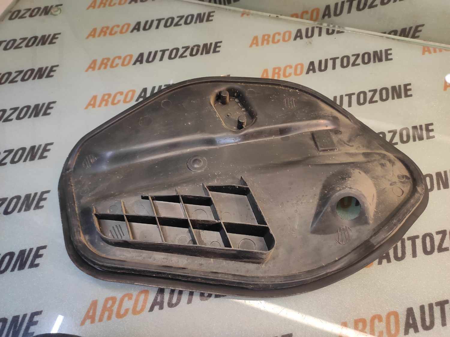 DOOR PLATE POLO VENTO RAPID USED 6R4837915K 6R4837341K