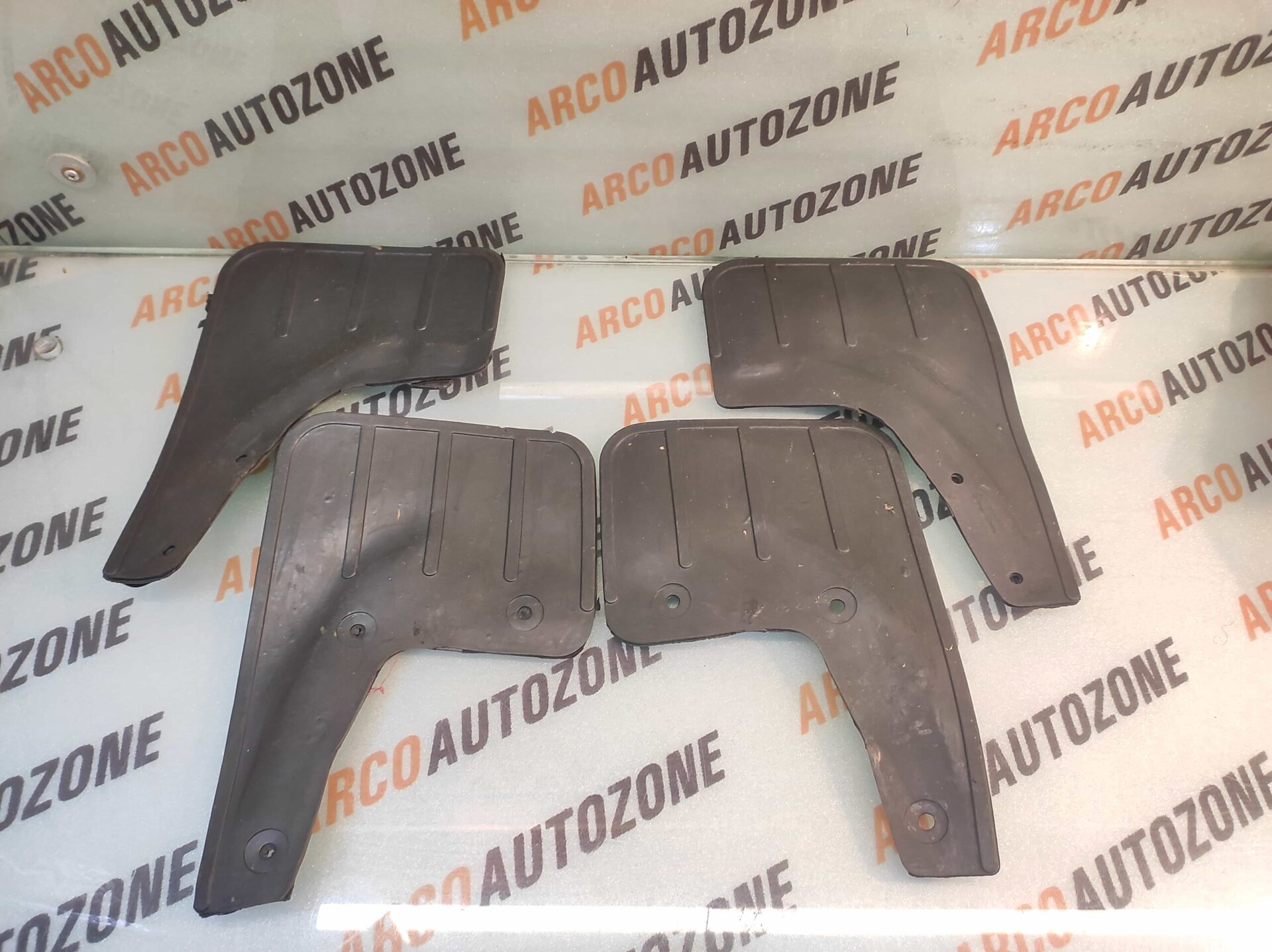 MUD FLAP ZEN ESTILO RUBBER SET