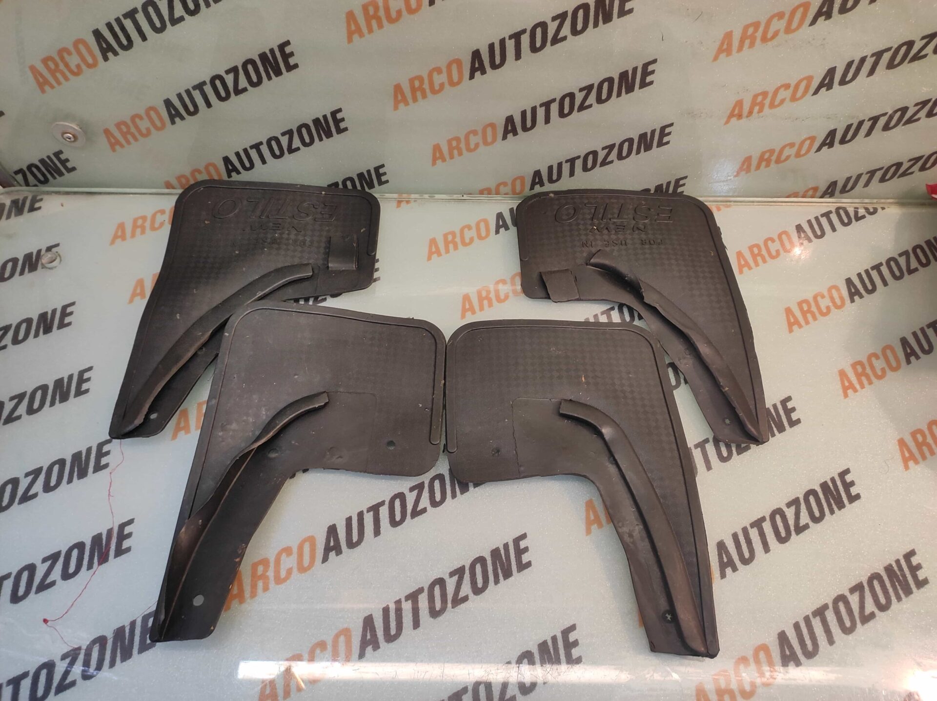 MUD FLAP ZEN ESTILO RUBBER SET