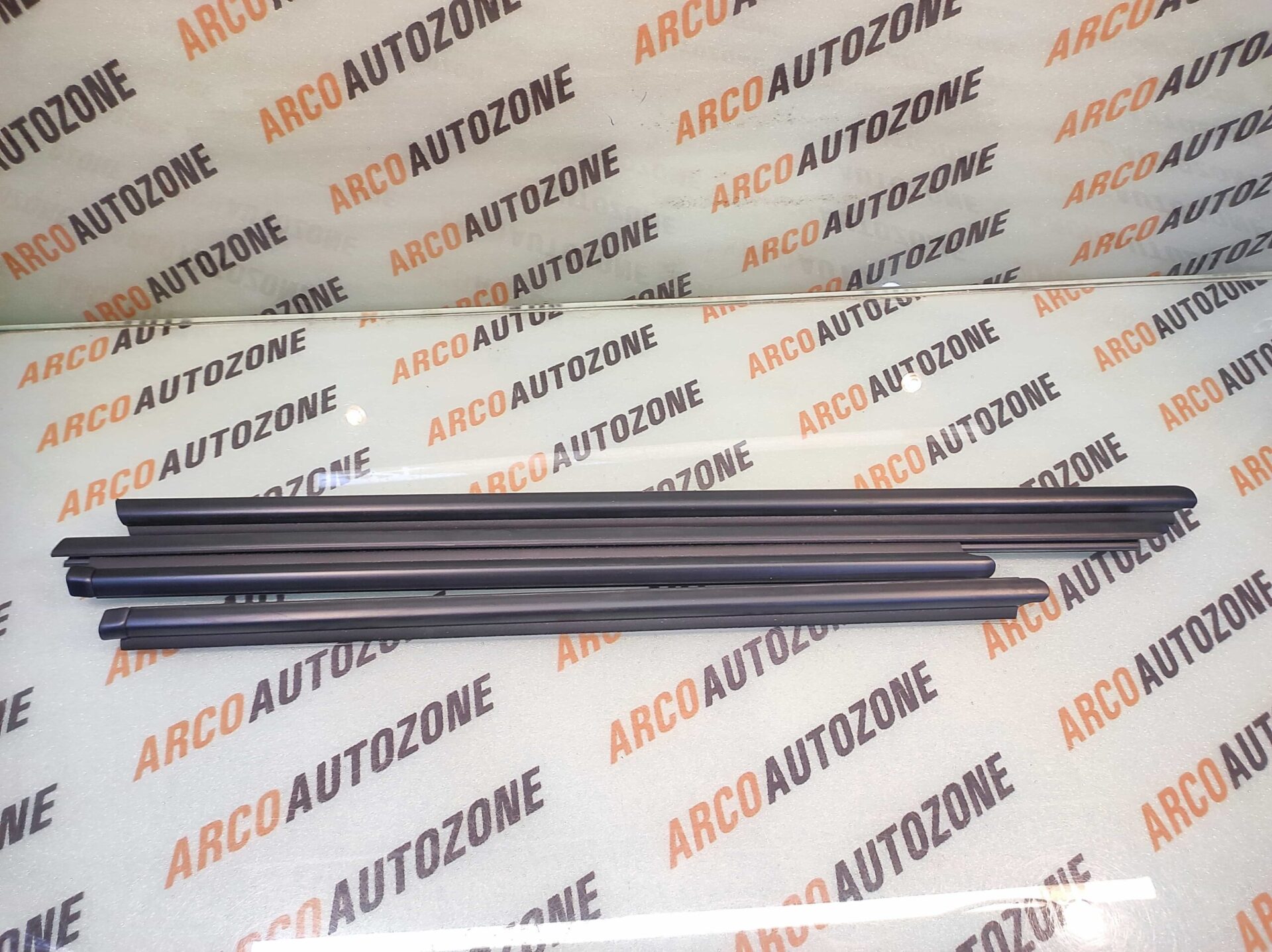 BODY OUTER WEATHERSTRIP OUTER GARNISH ALTO 800 SET ELPIS