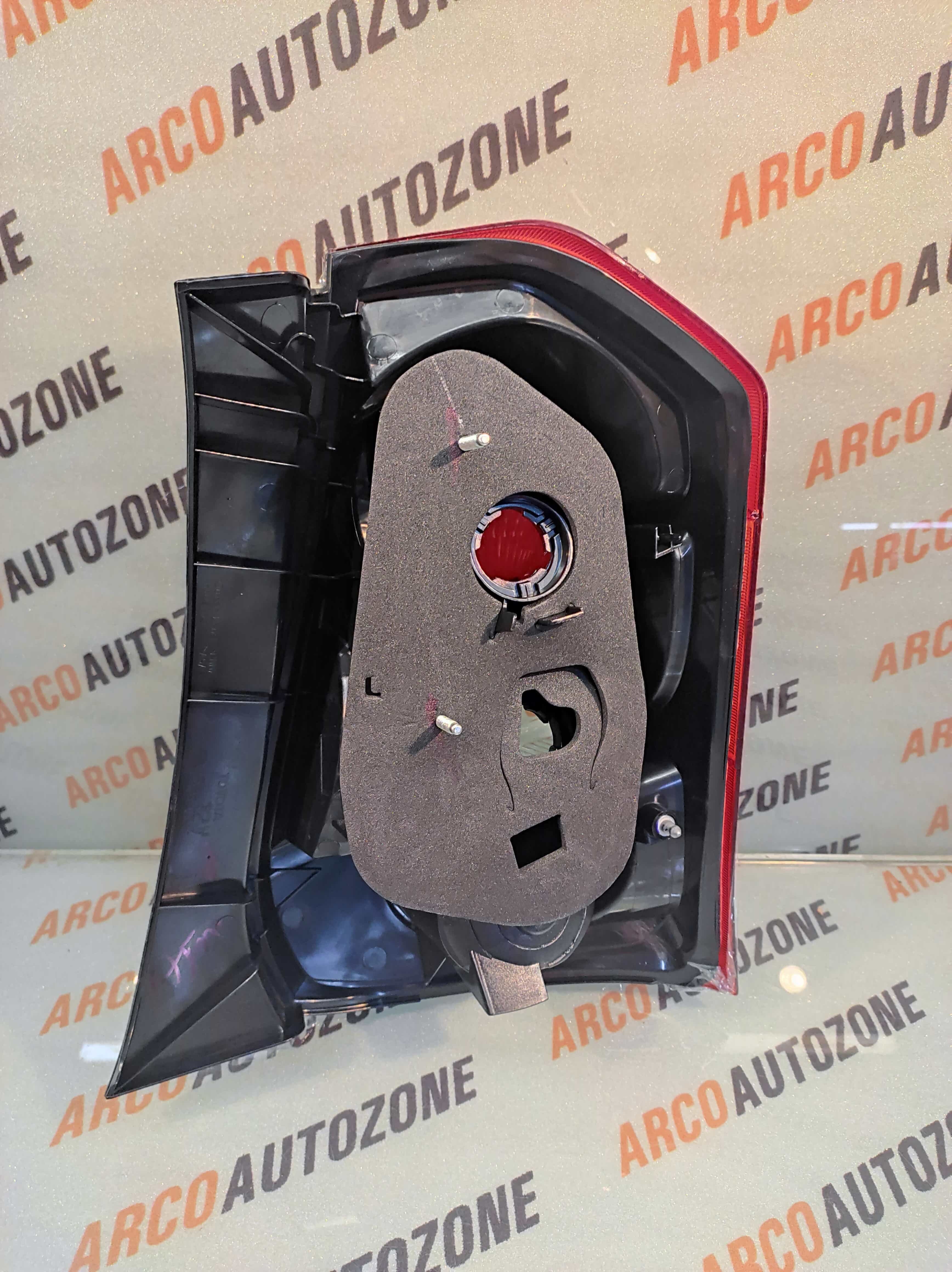 LIGHTING TAIL LIGHT LIVA T2 LEFT LUMAX 080RCUCLL
