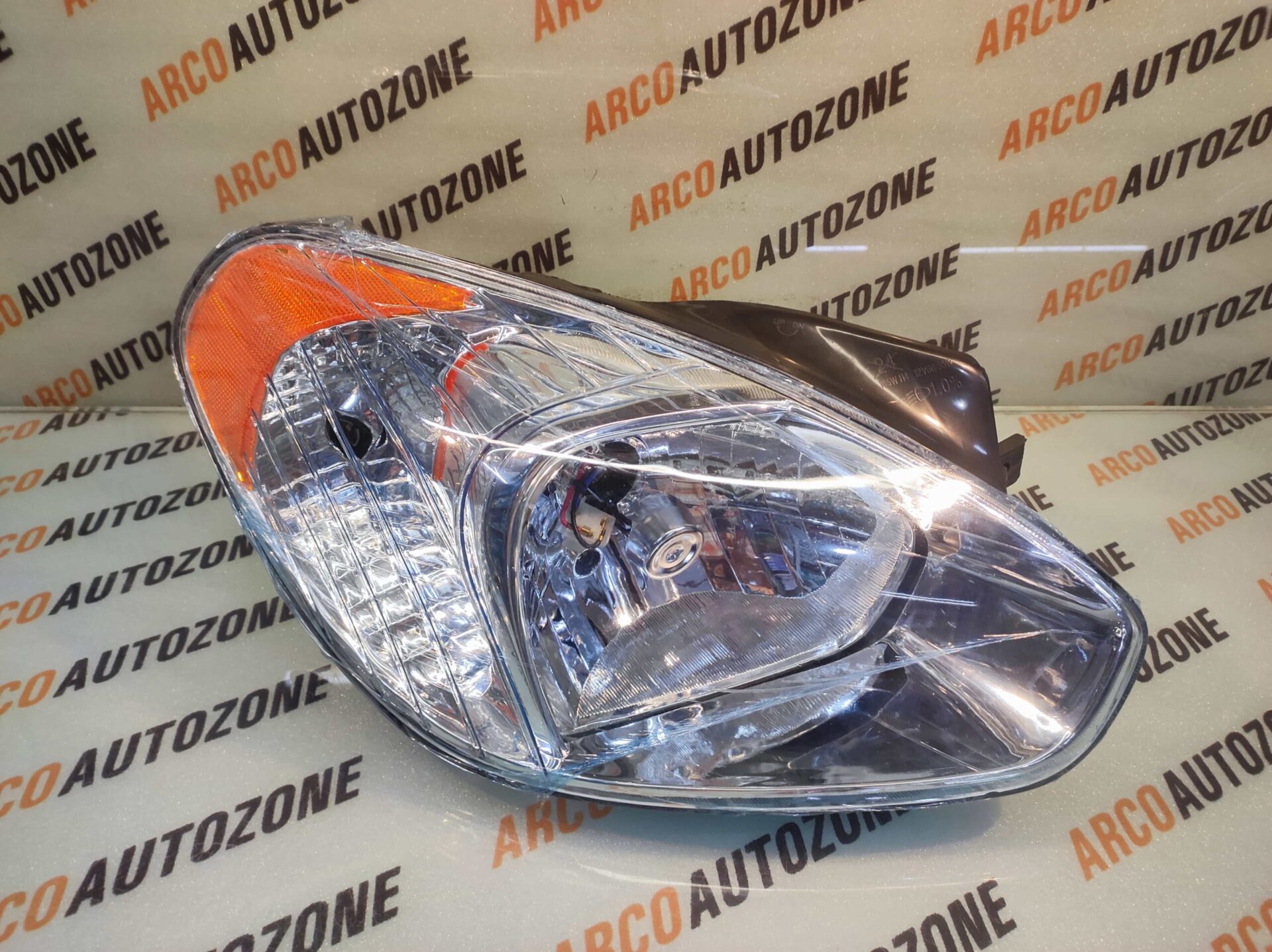 LIGHTING HEAD LIGHT VERNA T1 RIGHT LUMAX 081HLAVRNAR