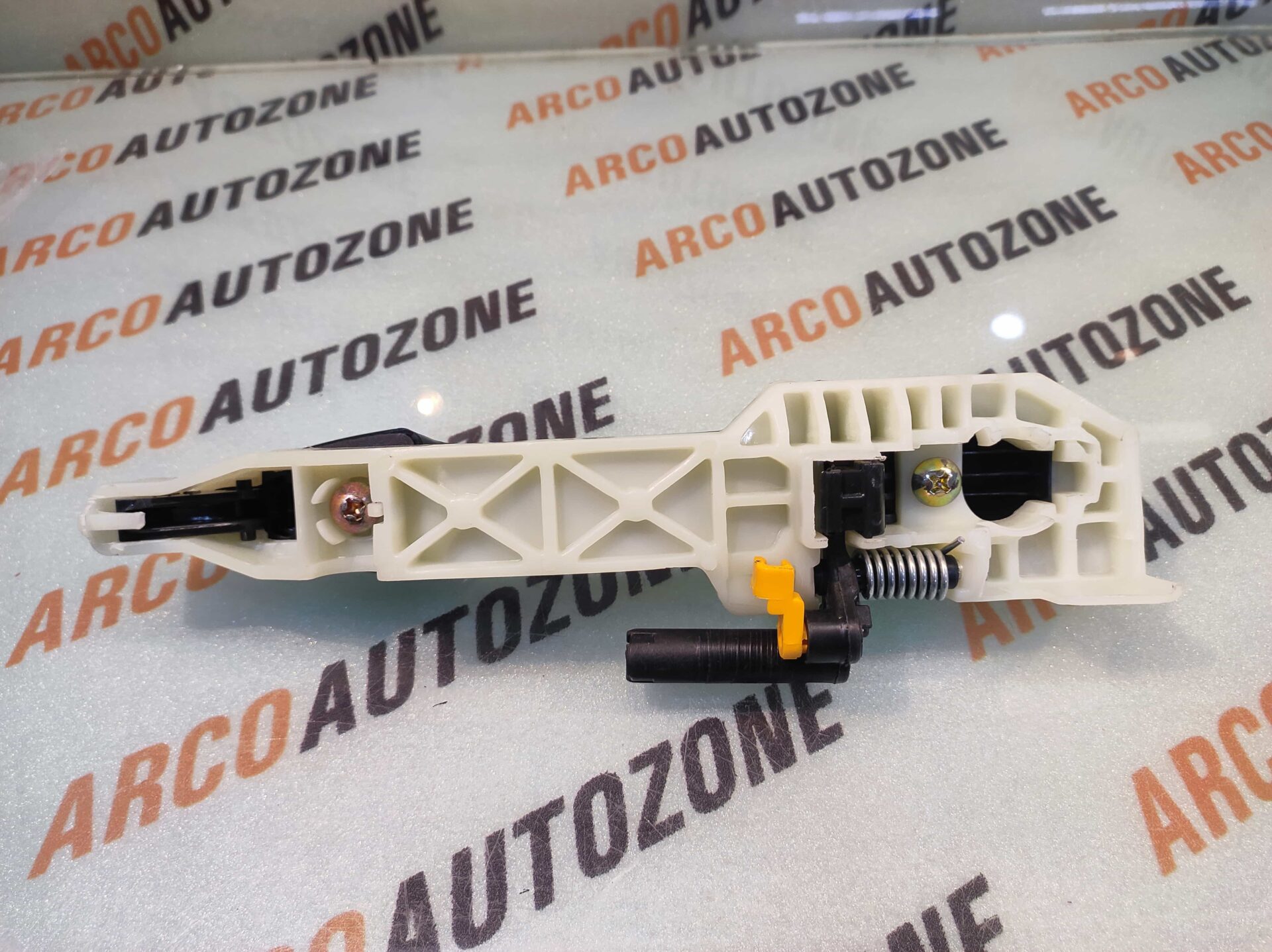 OUTER HANDLE WITH BRACKET VERNA 12 REAR LEFT
