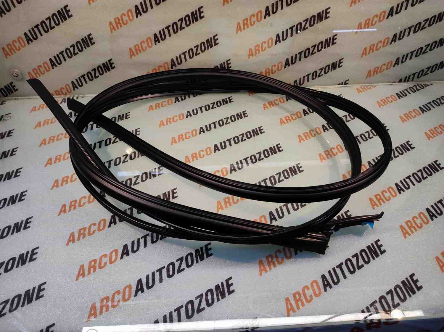 BODY ROOF TRIM MOULDING ASSY ROOF BEADING TAVERA SET METZELER
