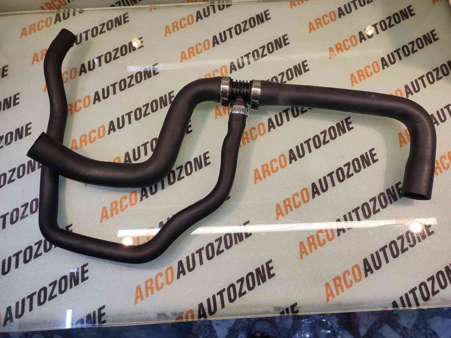 RADIATOR LOWER HOSE DUSTER TERRANO 110 IND