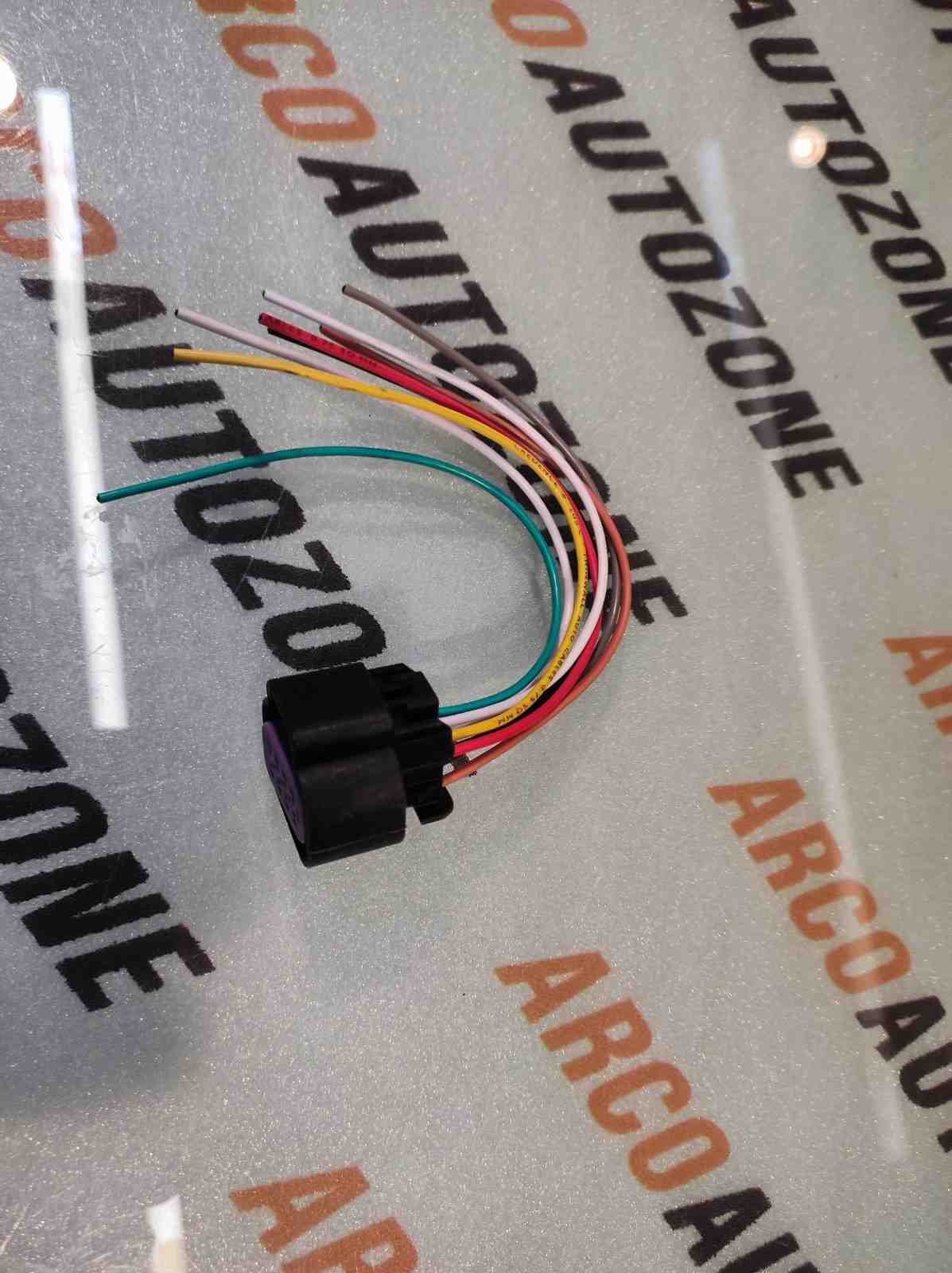 ELECTRONIC COMPONENTS WIRING HARNESS COUPLER SCORPIO S10 HEADLIGHT FEMALE 8 PIN
