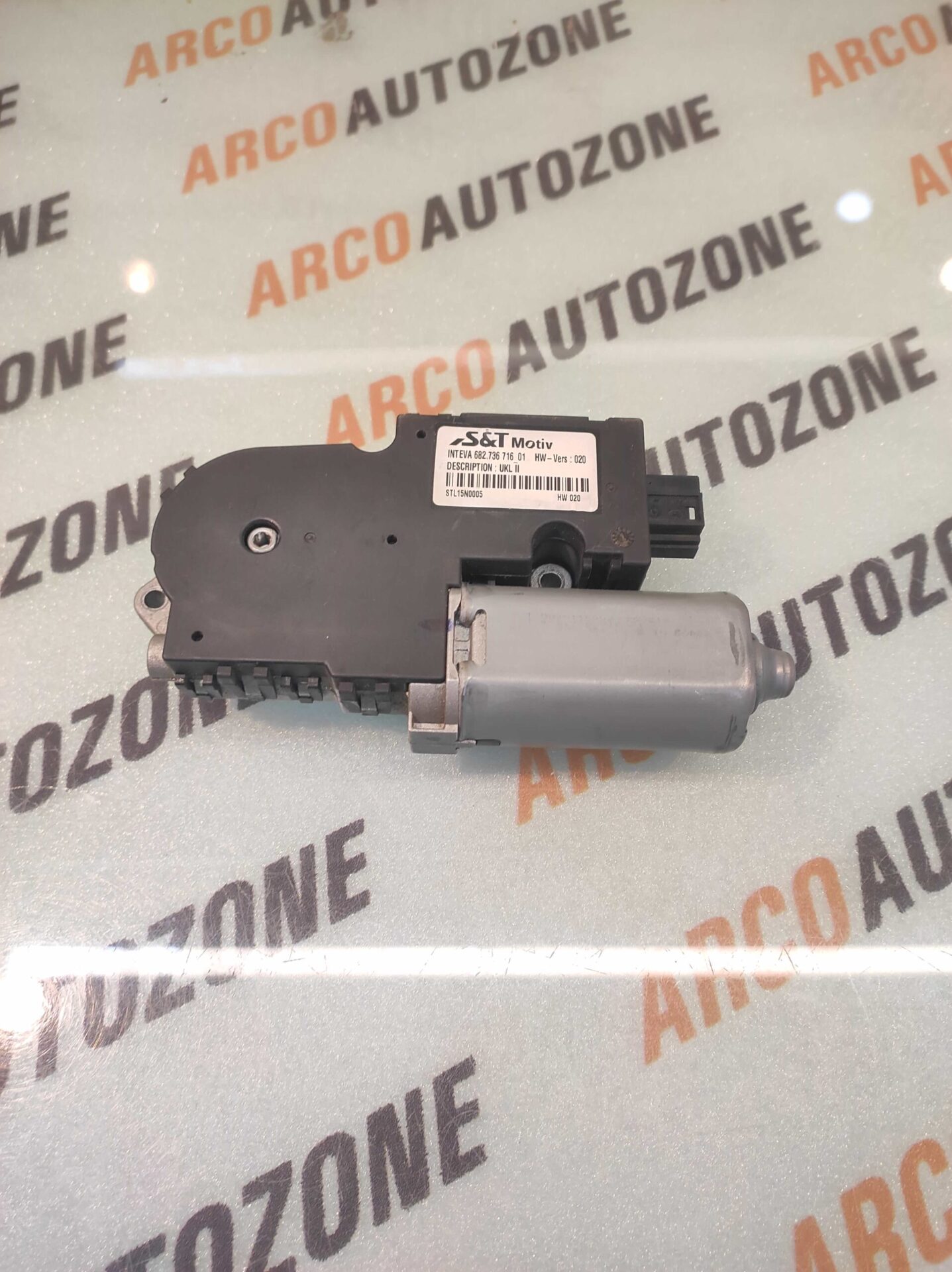 SUN ROOF MOTOR X1 USED 682736716