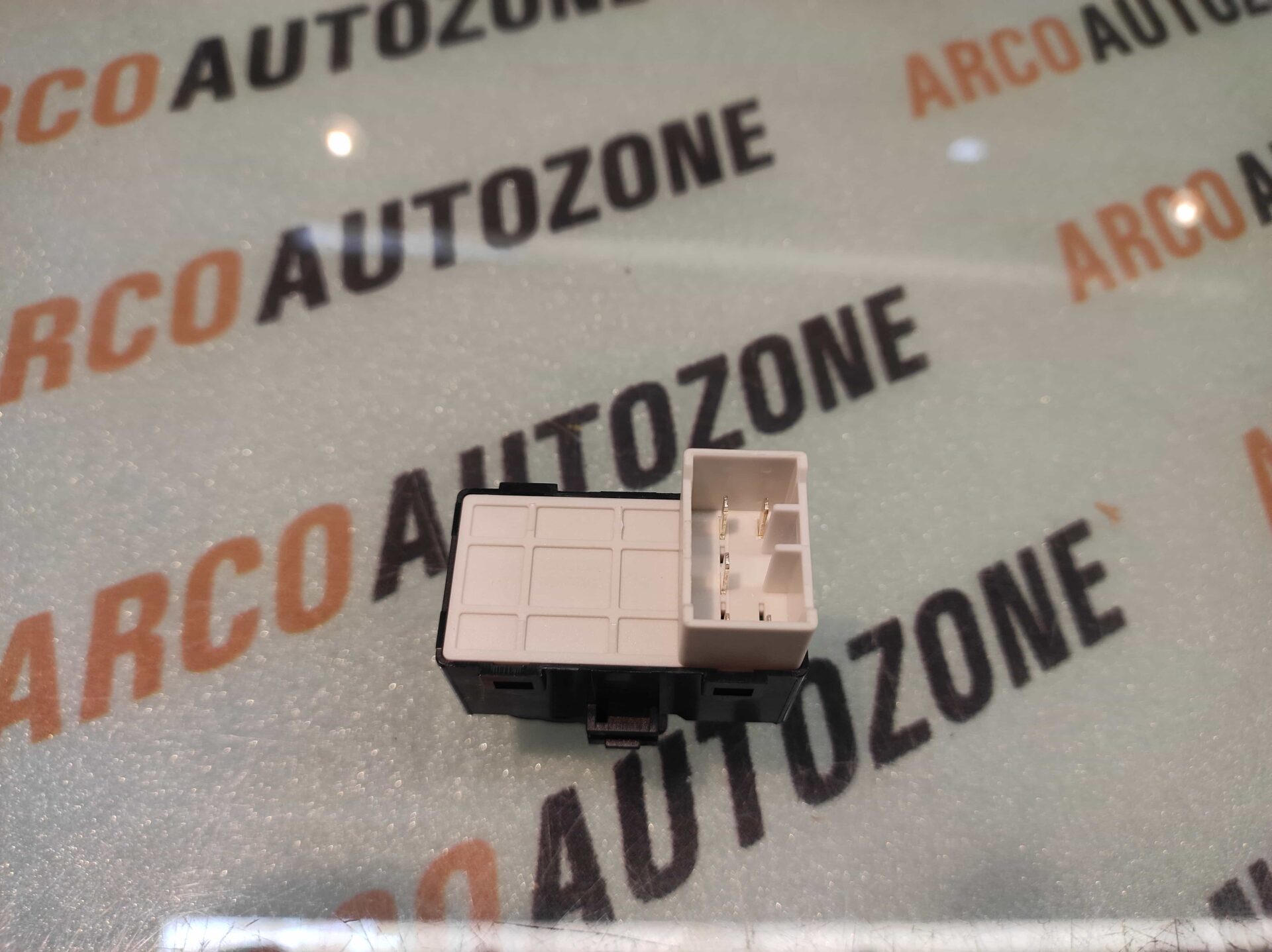POWER WINDOW SWITCH CRETA SINGLE 5PIN IMP 93580A00004X