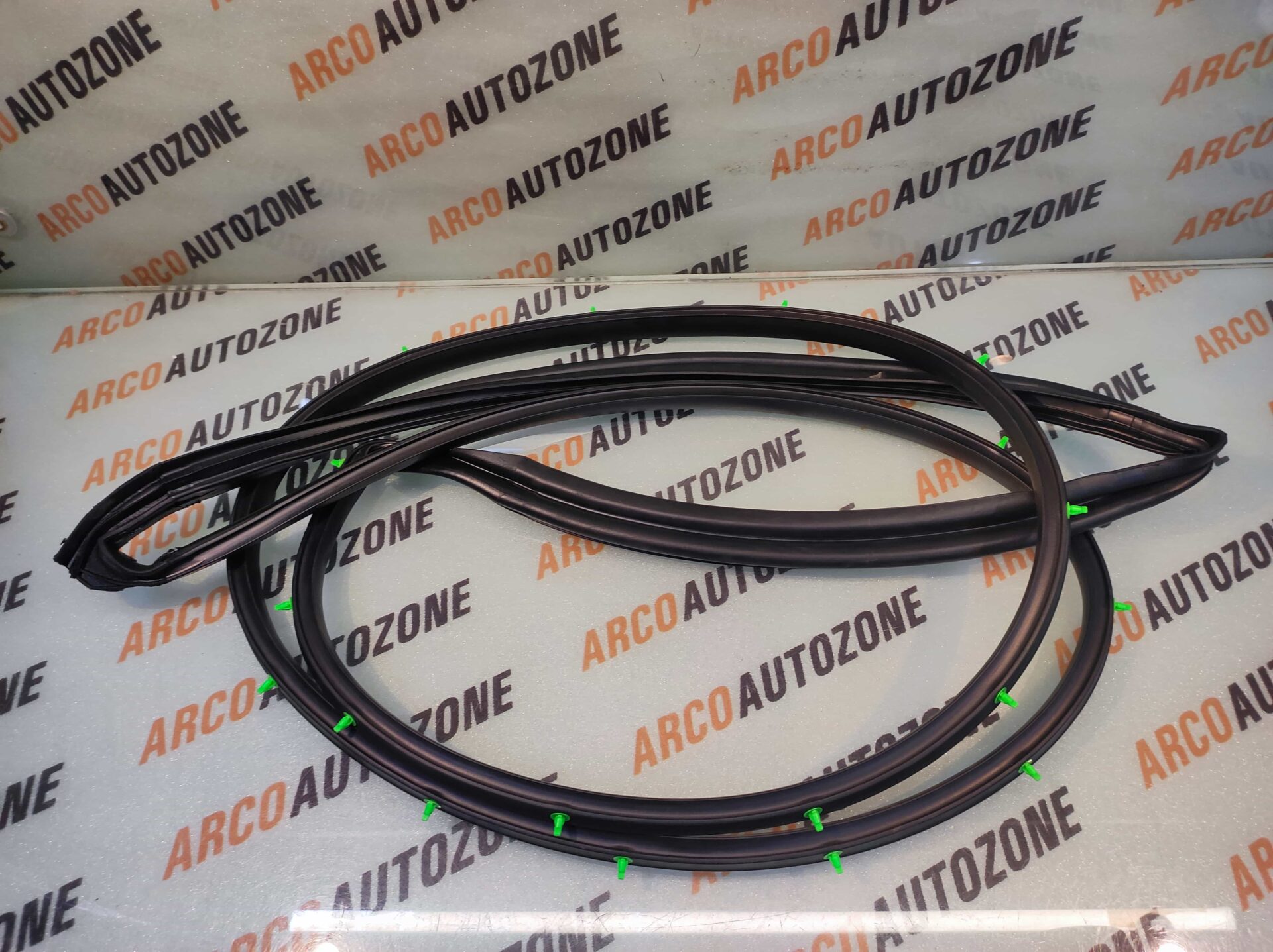 DOOR RUBBER INNOVA REARLEFTF610240023