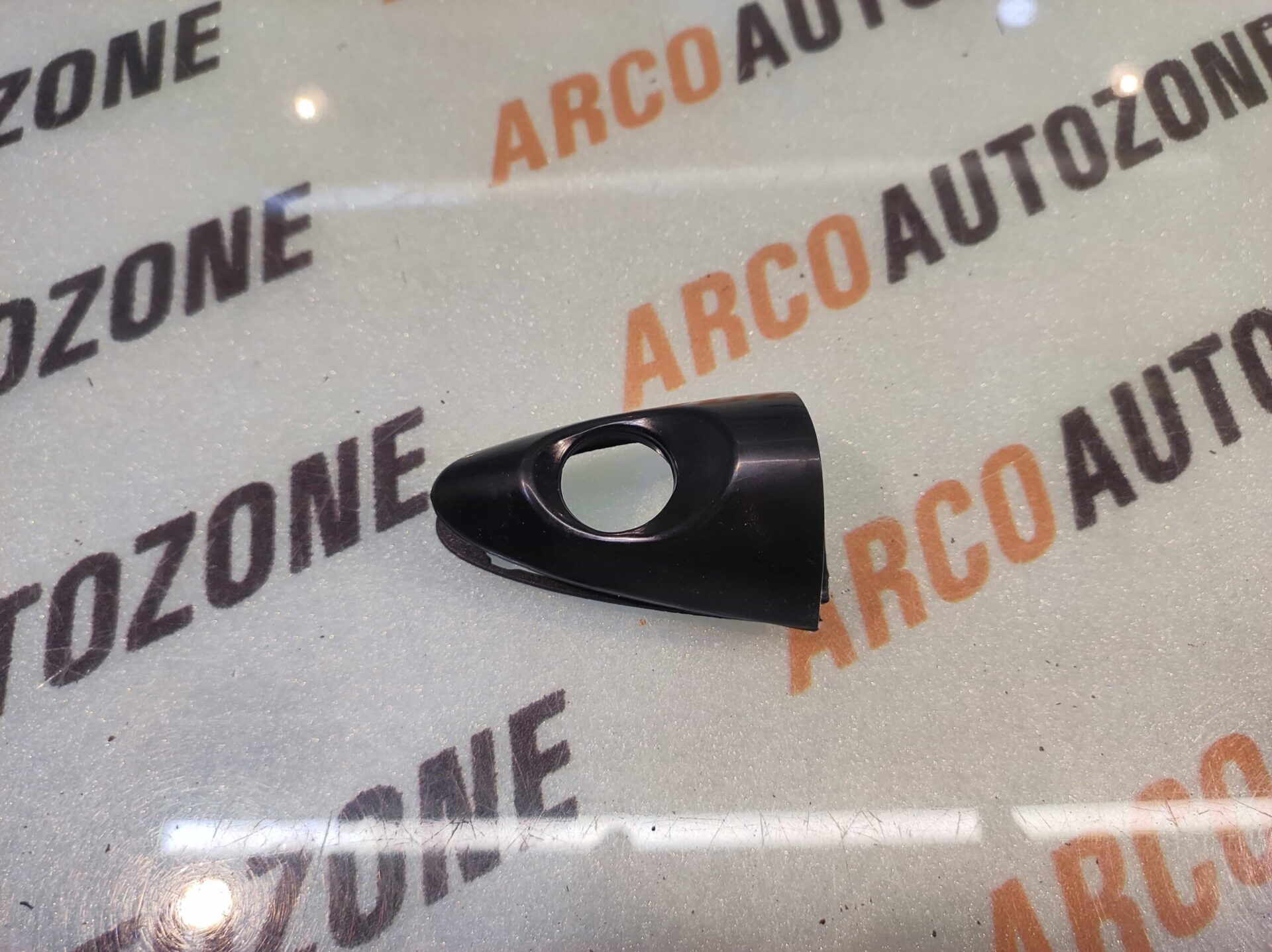 OUTER HANDLE CAP VERNA 12 FRONT RIGHT PAINT CI32275