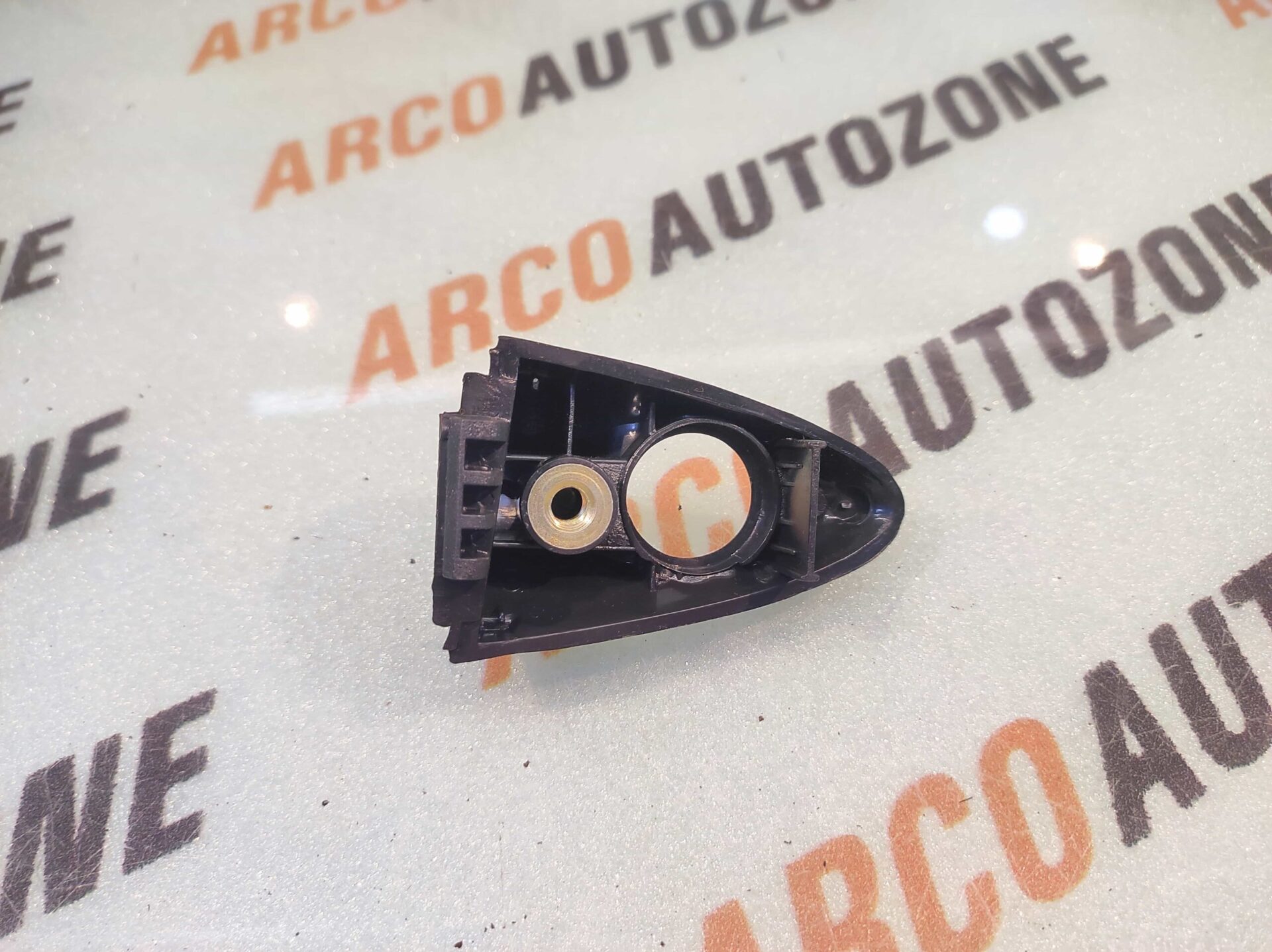 OUTER HANDLE CAP VERNA 12 FRONT RIGHT PAINT CI32275