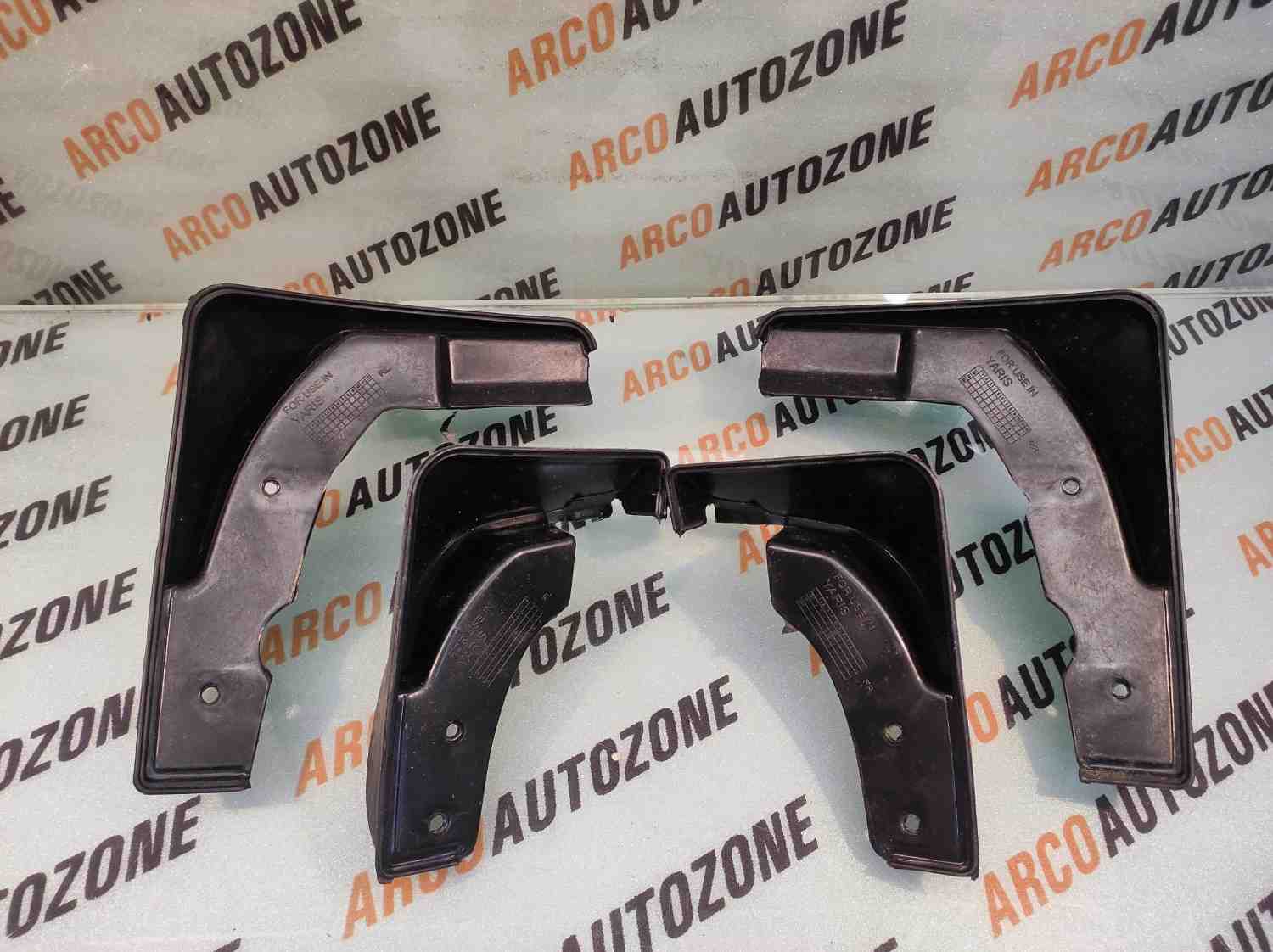 MUD FLAP YARIS SKI
