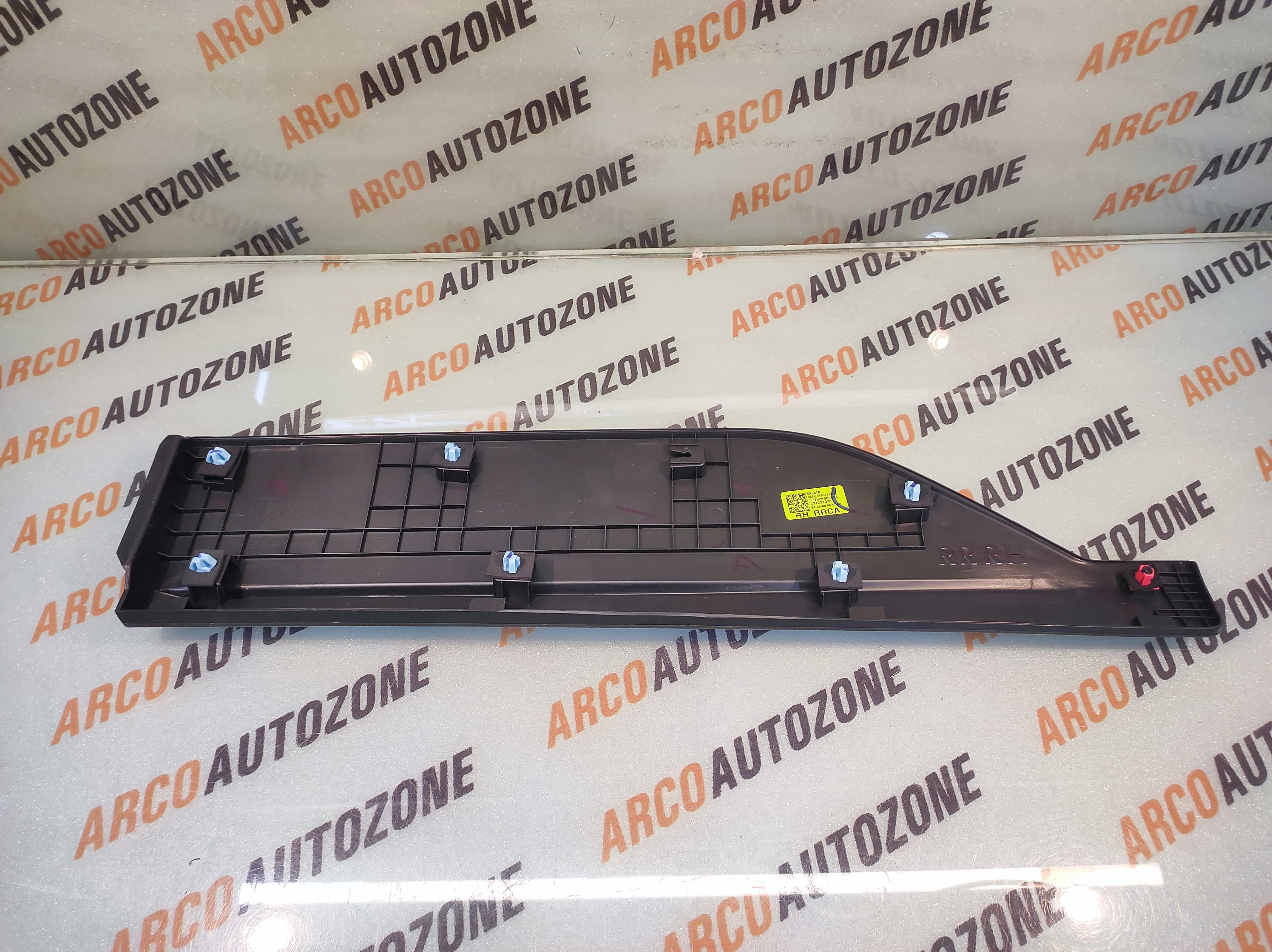 DOOR BIDING VENUE REAR RIGHT HYU 87732K3000CA