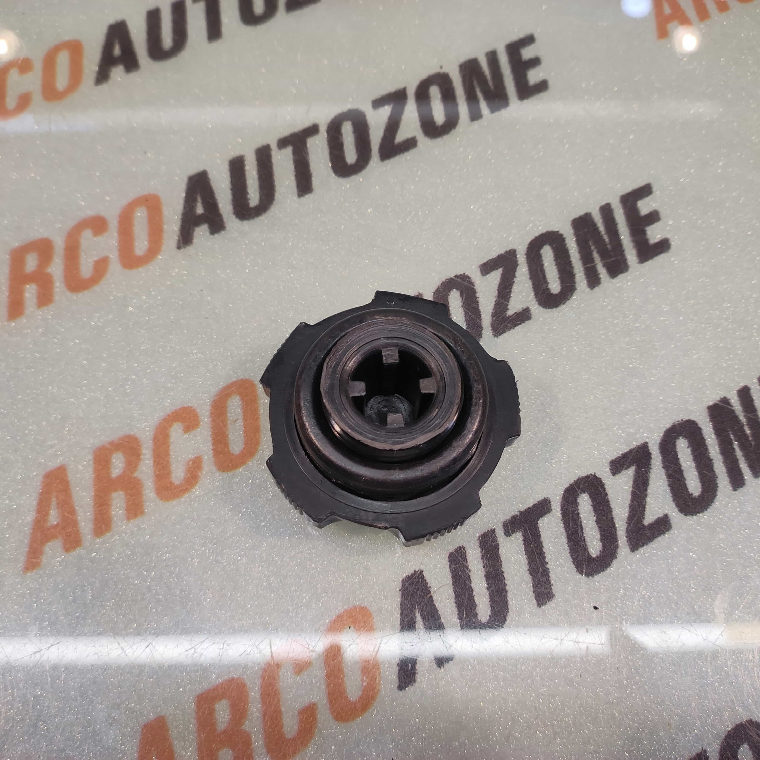 ENGINE OIL CAP ZEN ALTO WAGONR COMMON IN MANY CAR CI1049