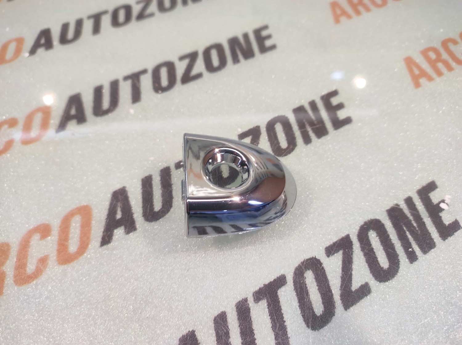 OUTER HANDLE CAP CHROME MICRA SUNNY IMP