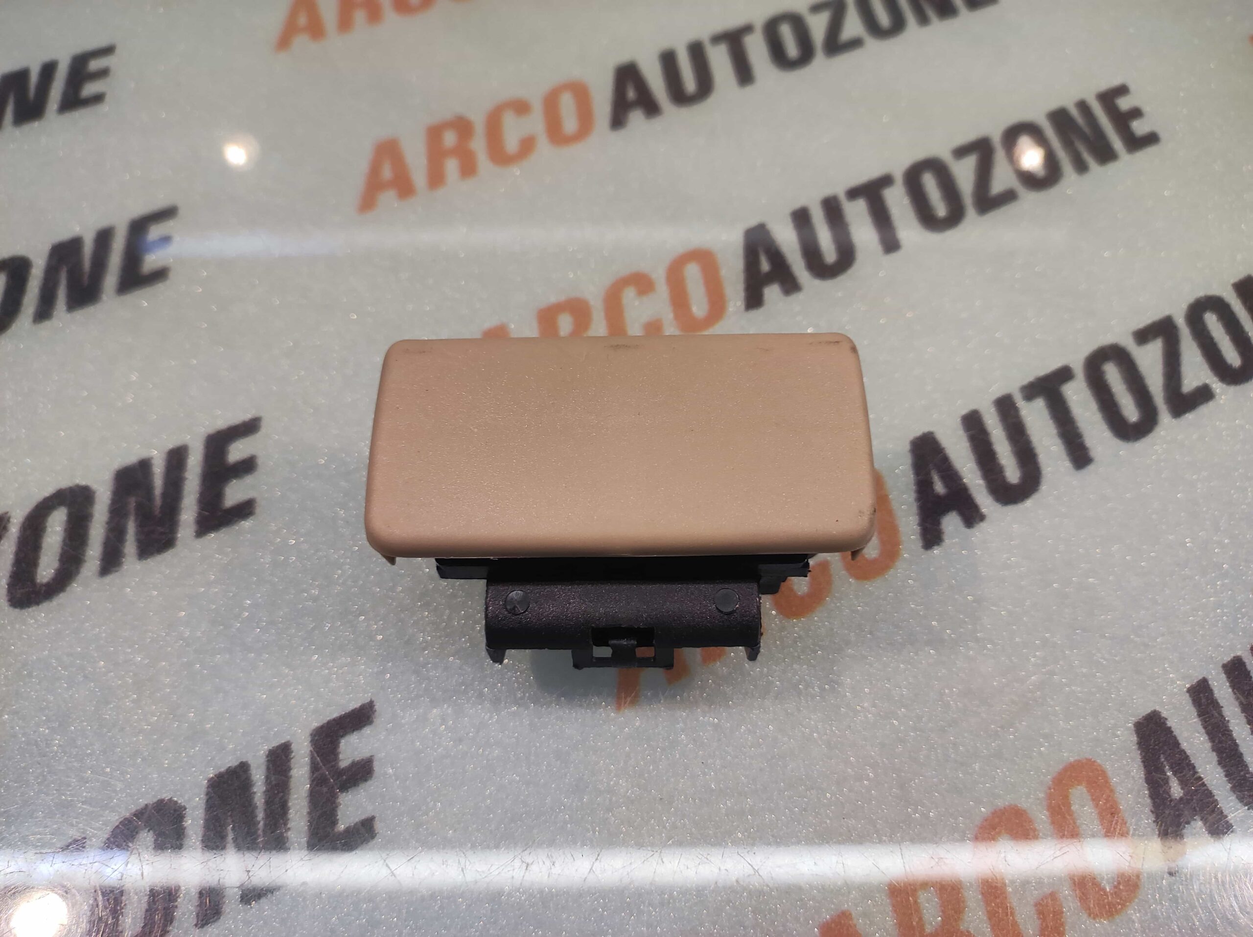 DASH BOARD LOCK INNOVA BEIGE IND 5550644010A0