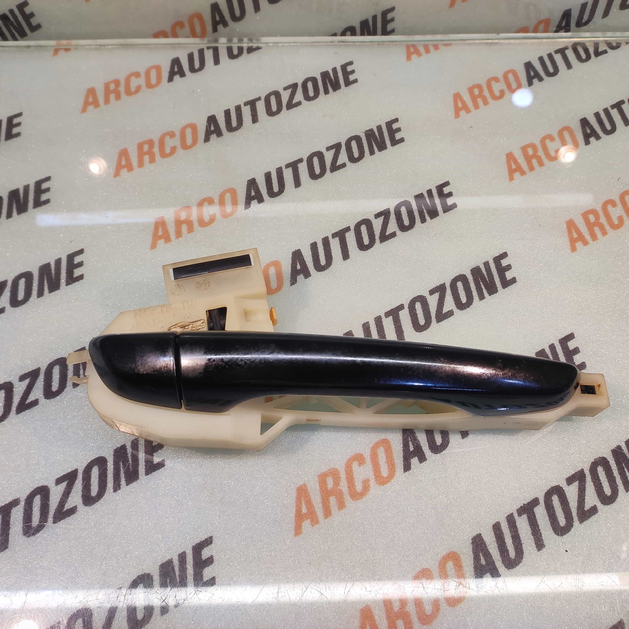 OUTER HANDLE WITH BRACKET VERNA 18 REAR RIGHT CI32259