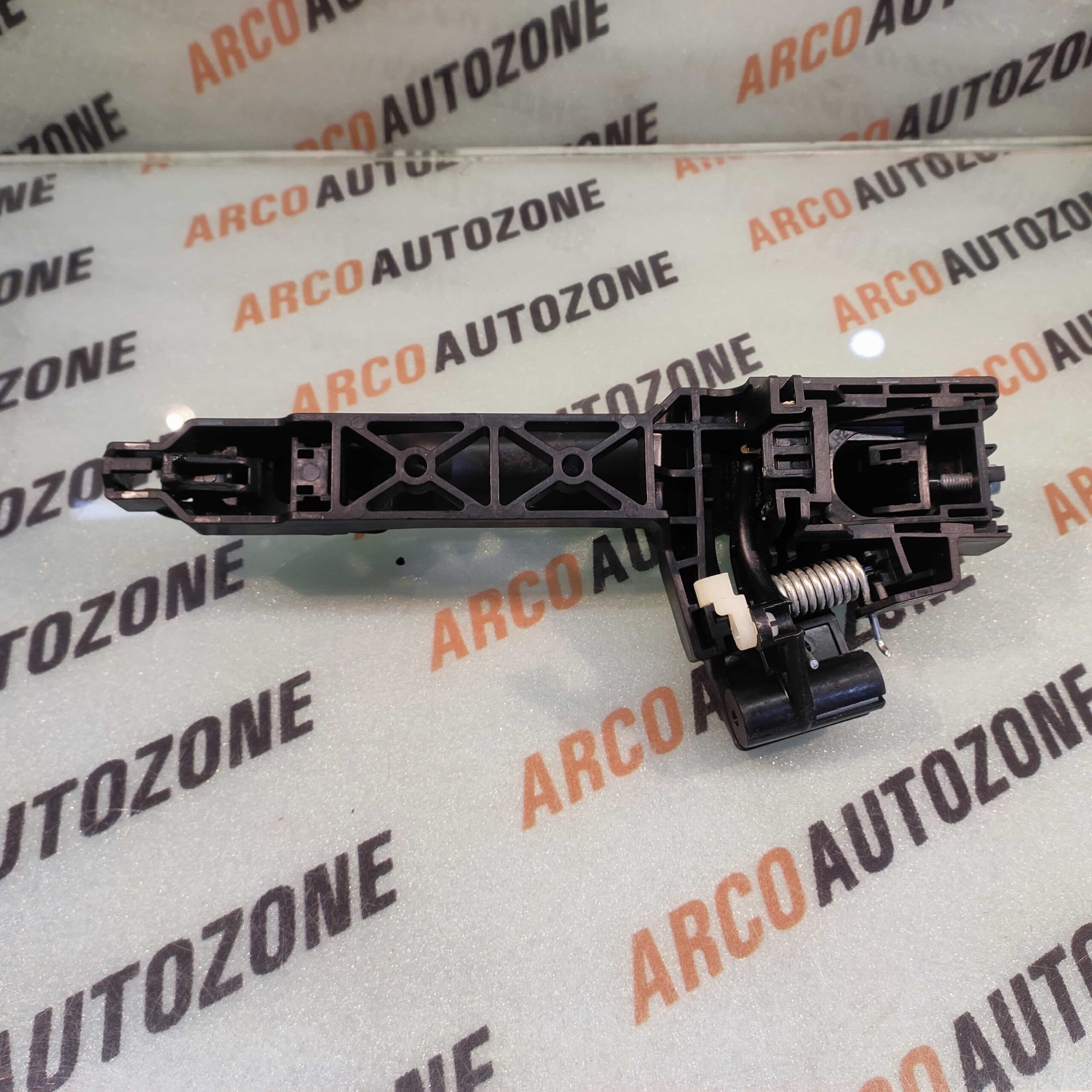 OUTER HANDLE WITH BRACKER NIOS AURA REAR LEFT CI32262L