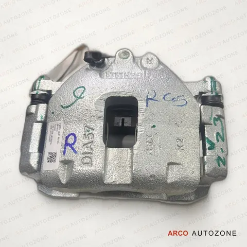 CALIPER XUV 300 RIGHT