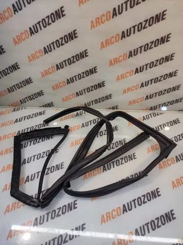 RUN CHANNEL RUBBER REAR RIGHT NIOS AURA IND