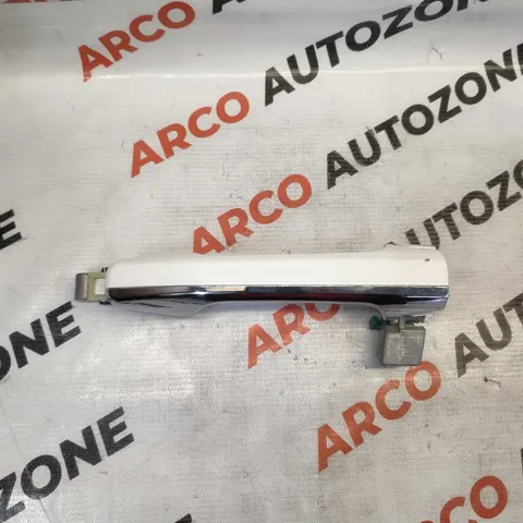 OUTER HANDLE CIVIC FRONT RIGHT HALF PAINT HALF CHROME