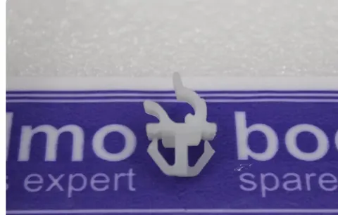 BONNET ROD LOCK SWIFT WHITE