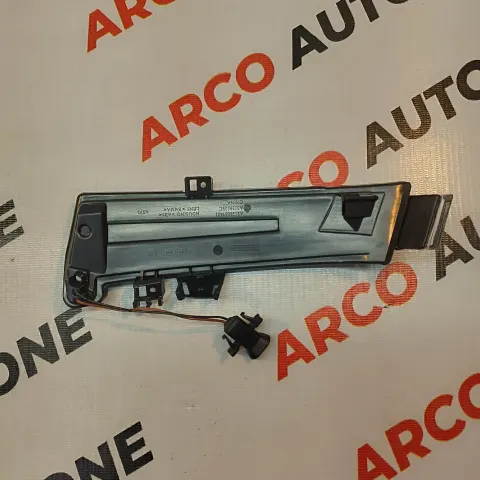 SIDE MIRROR INDICATOR MERCEDES W204 RIGHT