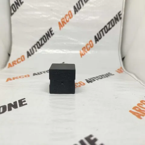 RELAY MINI 4 PIN 2 LEG BIG 2 SMALL