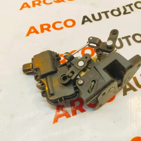 DOOR LATCH KWID REAR RIGHT RENAULT 825004300R