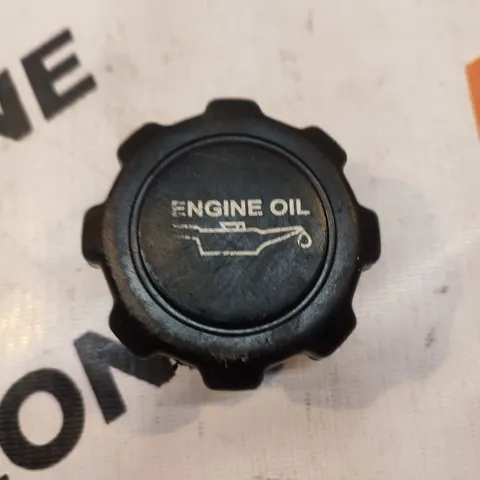 ENGINE OIL CAP QUALIS