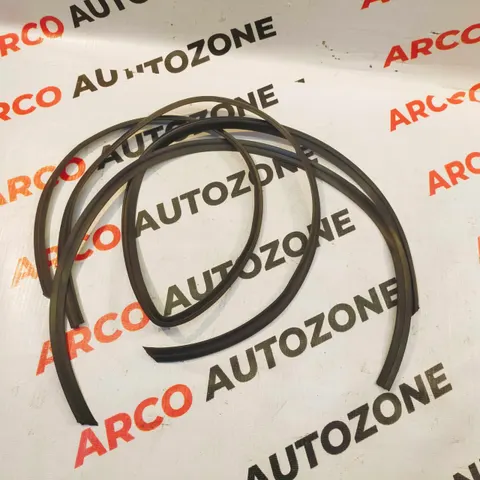 REAR WINDSHIELD MOUL EECO GAN