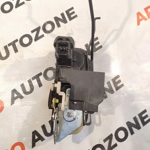DOOR LATCH I10 FRONT LEFT HYU 813100X121