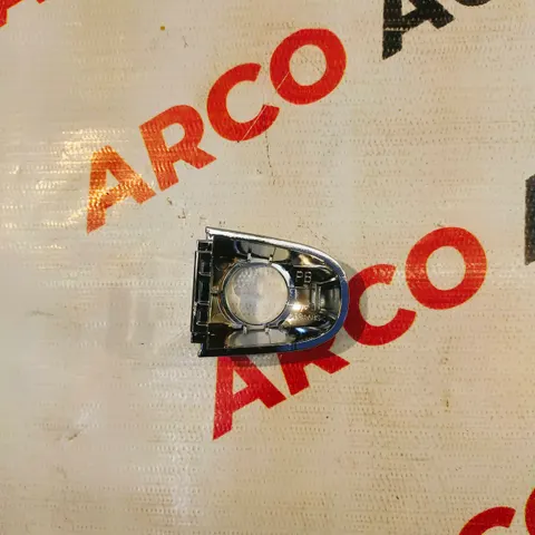 OUTER HNADLE CAP I20 FRONT RIGHT CHROM HYU 826521J500