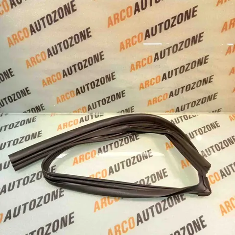 RUN CAHNNEL RUBBER VERNA 18 REAR RIGHT IMP