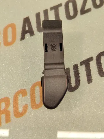 WIPER ADAPTOR M13
