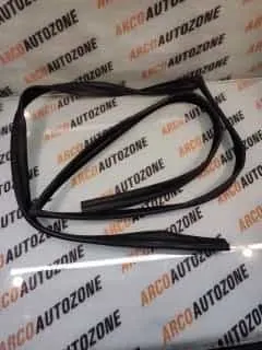 RUN CHANNEL RUBBER TAVERA REAR RIGHT METZELER