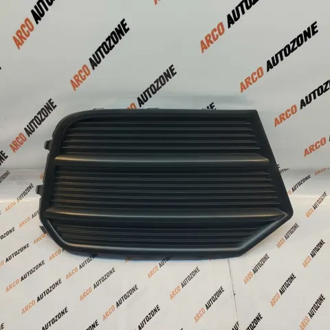 FOG LAMP COVER Q3 RIGHT 2016 P WITHOUT SEN IMP 8U0807682P