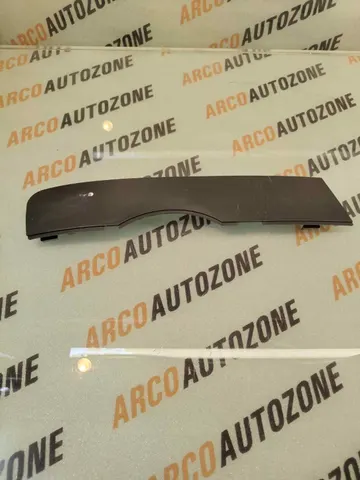 FOG LAMP COVER Q3 T1 RIGHT UPPER STRIP