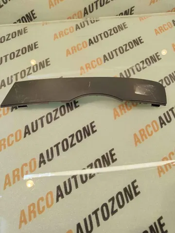 FOG LAMP COVER Q3 T1 LEFT UPPER STRIP