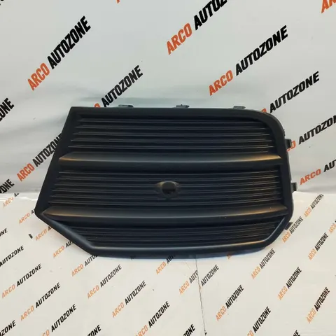 FOG LAMP COVER Q3 LEFT 2016 WITH SEN IMP 8U0807681Q