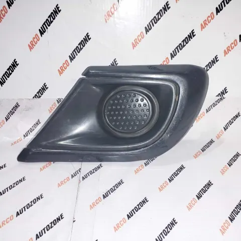 FOG LAMP COVER INNOVA T4 RIGHT PACK BLK