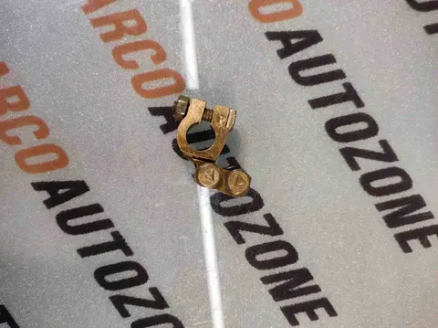 BATTERY TERMINAL BRASS POSITIVE PETROL SMALL HOLE
