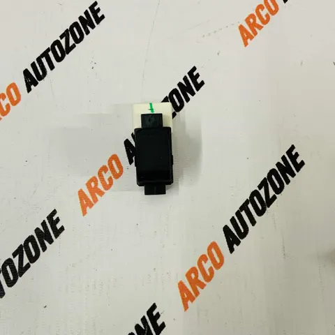 POWER WINDOW SWITCH SINGLE SWIFT OLD SINGLE MIN S22031000M00
